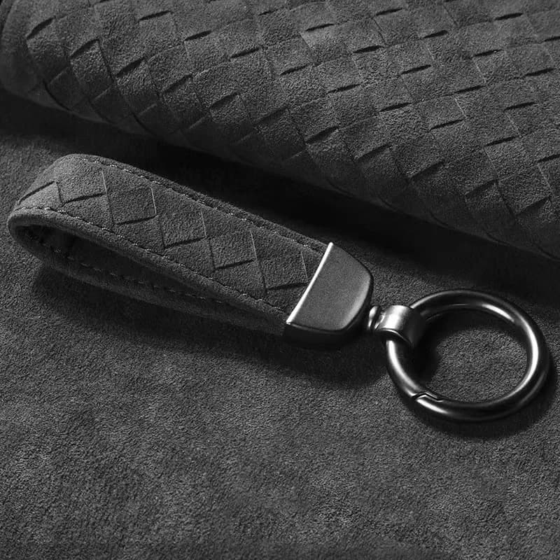 Porte-clés de voiture en cuir suédé haut de gamme, porte-clés de luxe, boucle, pendentif de sac en nubuck, breloques, meilleur cadeau pour homme, petit ami