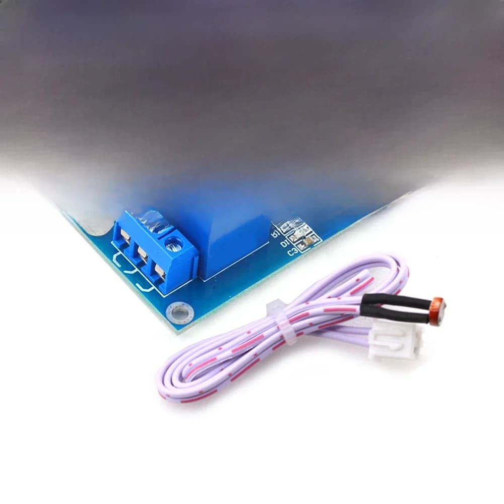 XH-M131 DC 5 V/12 V interrupteur de commande de lumière Module de relais de photorésistance capteur de détection 10A Module de contrôle automatique de luminosité