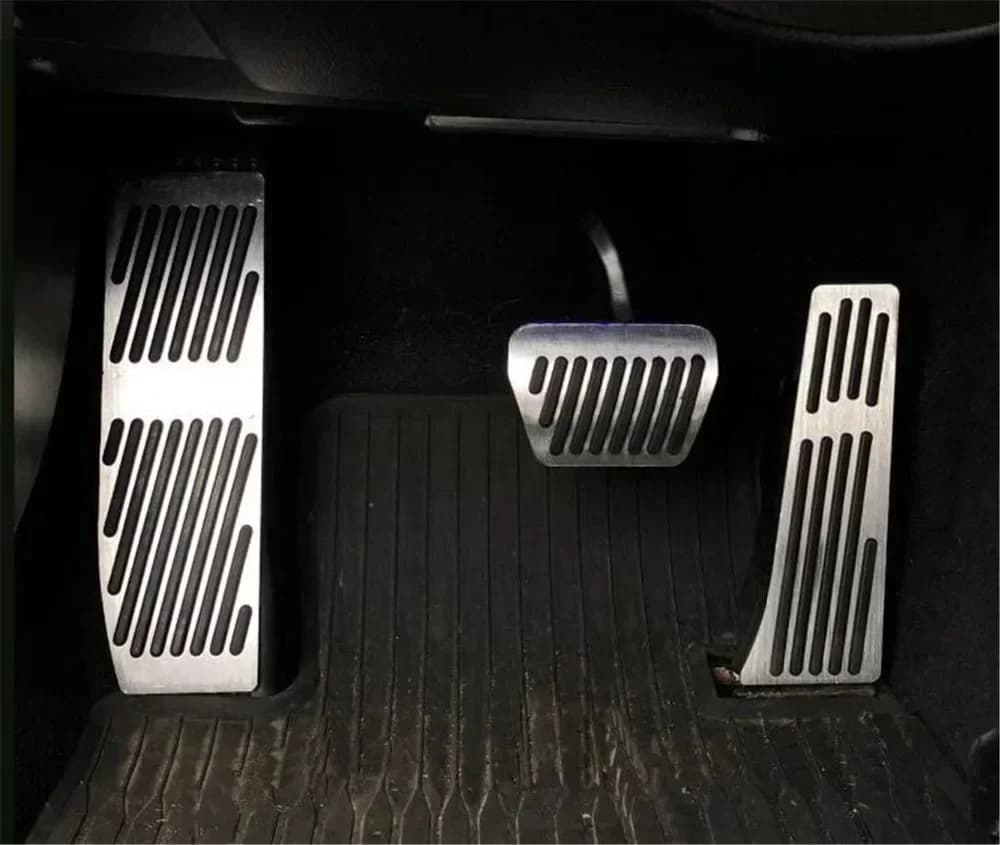Accessoires de voiture pour BMW Série 3 5 E30 E32 E34 E36 E38 E39 E46 E87 E90 E91 X5 X3 Z3 : Coussinets de pédale d'accélérateur, de frein et repose-pieds