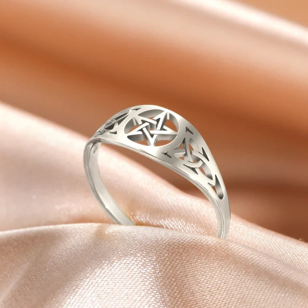 COOLTIME-Bague de Pentagramme surnaturel de nœud de sorcière pour Femme Bague de couple Amulette de sorcière étoile de nœud celtique en acier Inoxydable Cadeau de bijoux