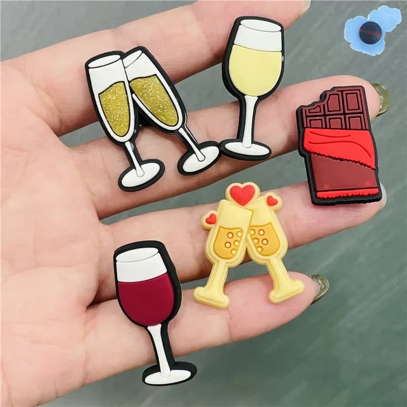Bouteille de bière, vin rouge, chocolat, accessoires de décoration de chaussures, breloques pour Bracelets, sac à dos, cadeaux de noël pour enfants, 1 pièces