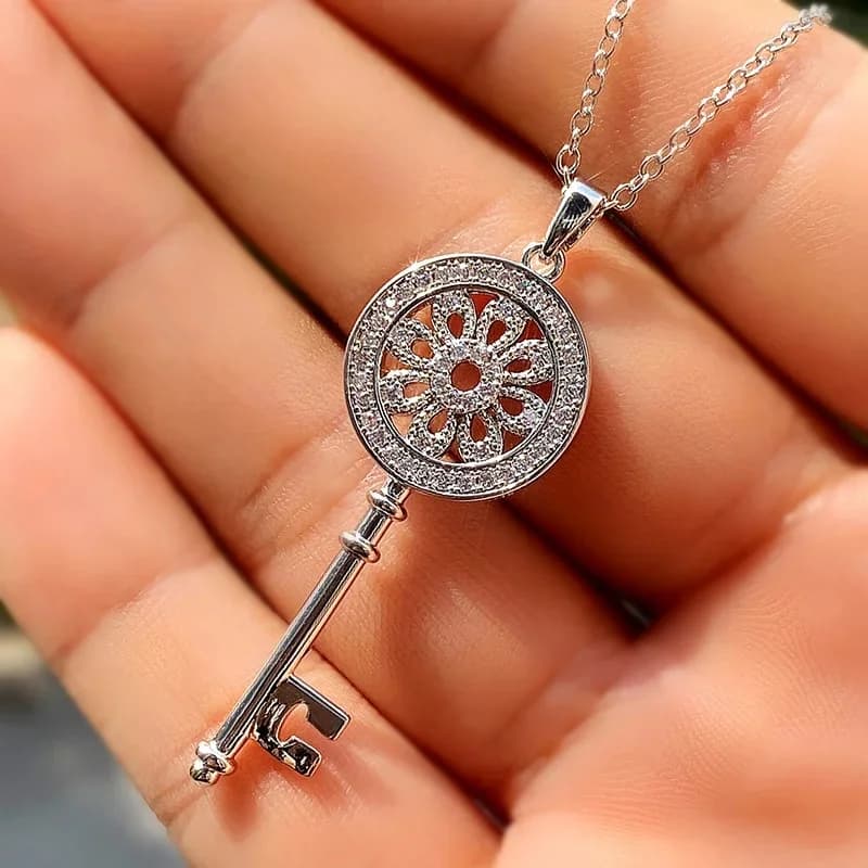 Huitan – collier de clé de couleur argent/or Rose pour femmes, cristal éblouissant, pierre CZ, mode coréenne, bijoux féminins polyvalents, tendance