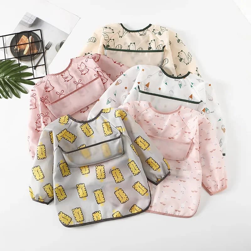Bavoirs imperméables pour bébé, manches longues, poche, mignon, coloré, impression de dessin animé, chiffons d'alimentation, accessoires d'alimentation pour bébé