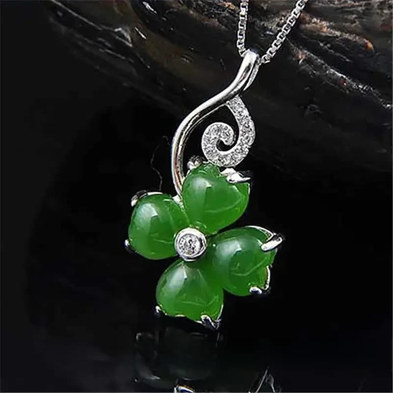 Pendentif trèfle en Jade naturel porte-bonheur, calcédoine chinoise, cadeaux, bijoux pour femmes, collier à breloques, amulette en pierres précieuses, Agate