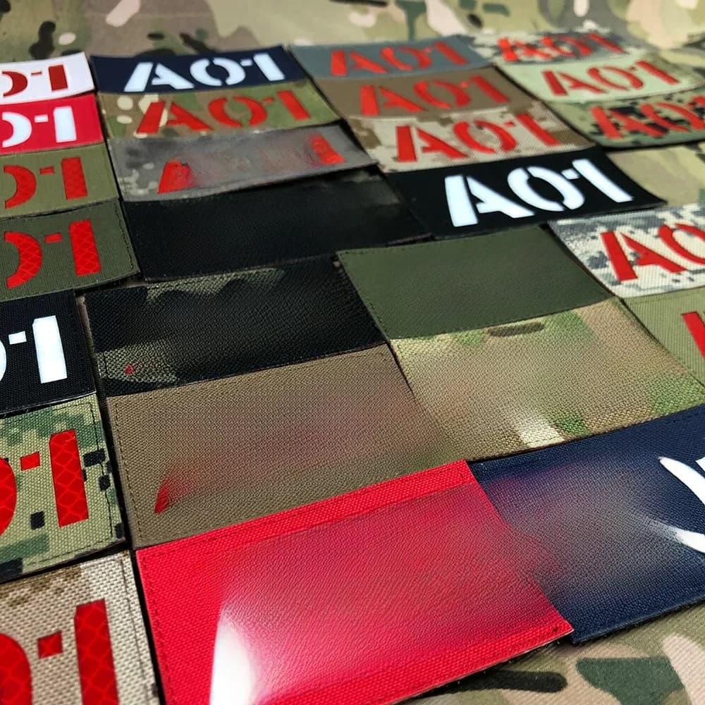 Matériel réfléchissant, découpe laser, patch personnalisé, nom de radiodiffusion, bandes de nom, lettres multicolores