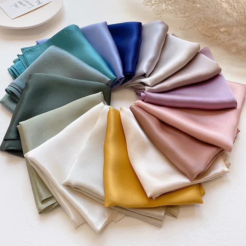 100% Foulard en soie Pure femmes cou bandeau de cheveux Foulard carré petit bandeau mode couleur unie Foulard foulards Bandana