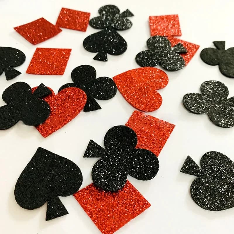 100/200 pièces Confettis de casino et de poker à paillettes non tissés, décorations de table pour fêtes de casino et anniversaires sur le thème des cartes à jouer