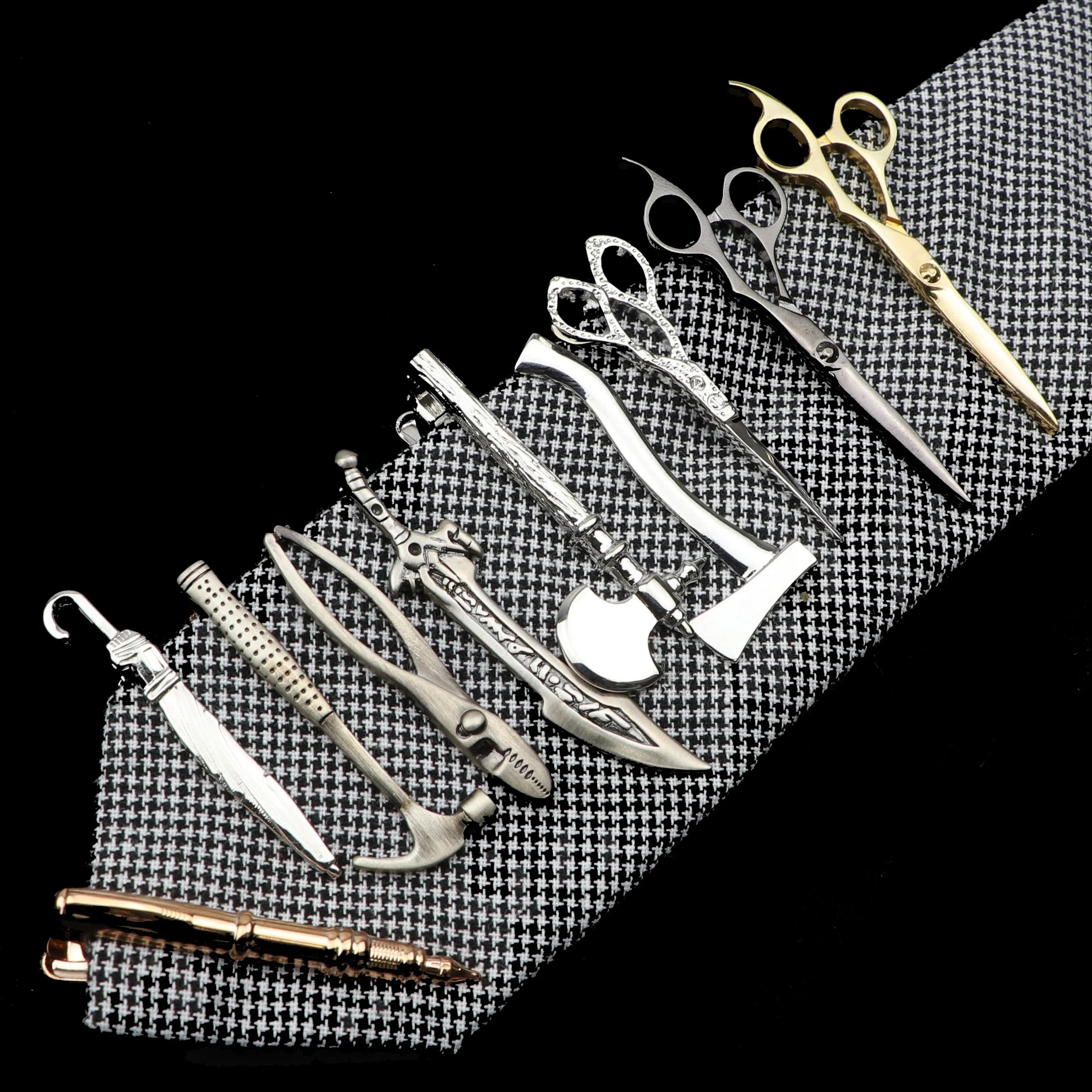 Pinces à cravate en acier inoxydable chromé, ciseaux Ax voiture hibou épée marteau forme pince à cravate en métal pour hommes pinces à cravate épingle pour hommes cadeau 1 pièce