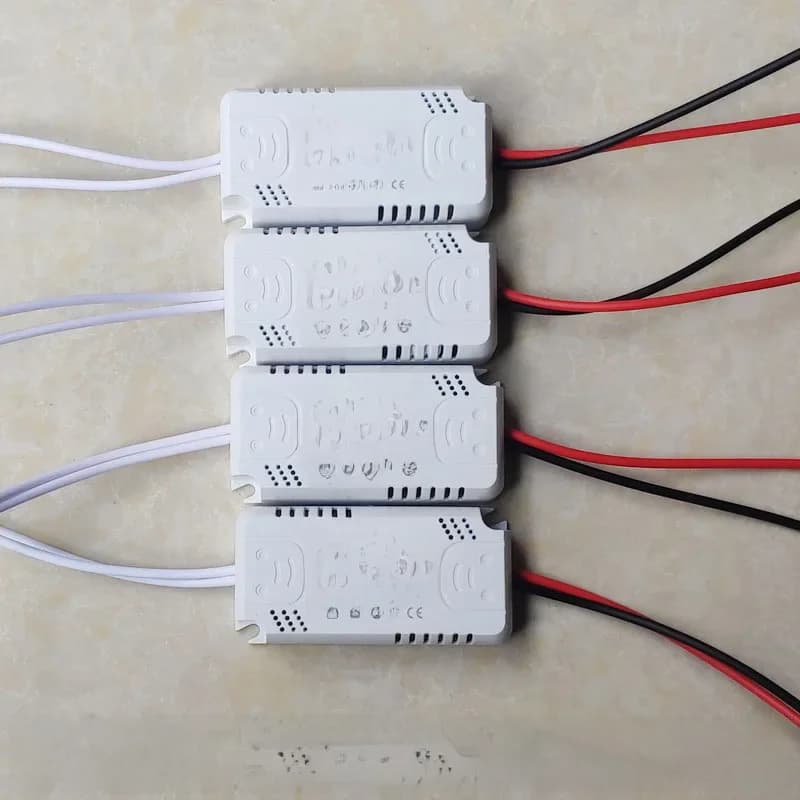 Carte de pilote LED 300mA 8-24W 20-36W 30-50W 36-60W 70W 60-80W, unité d'alimentation LED, transformateurs d'éclairage pour pilote de lumière LED