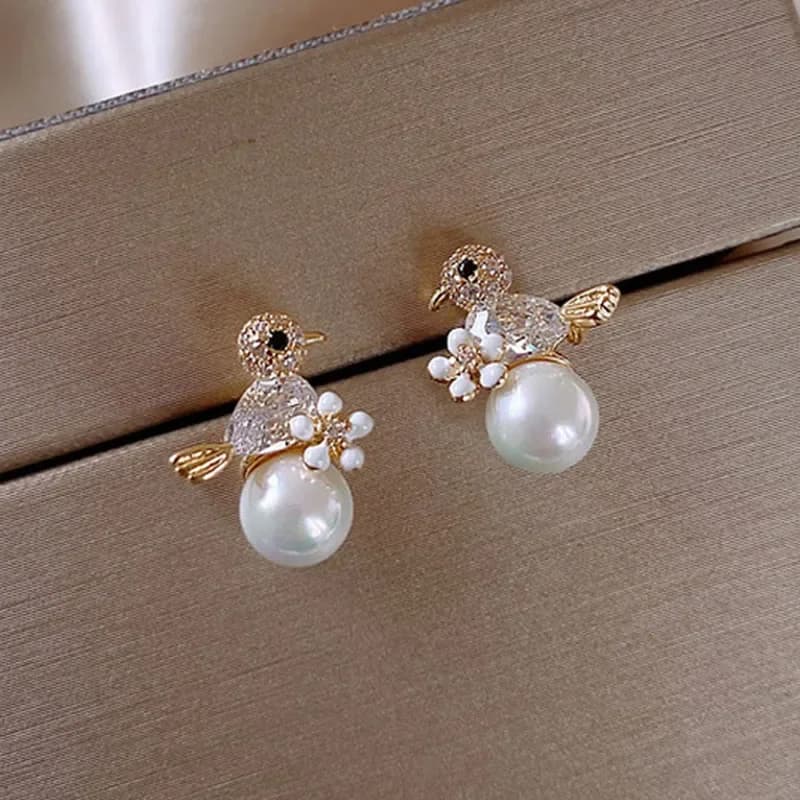 Nouvelles boucles d'oreilles clous mignonnes pour femmes, ornées de strass, motifs cheval, chaton, hibou, perle, bijoux de tempérament pour fêtes et fiançailles, cadeaux