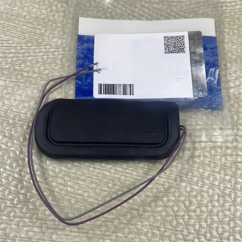 Nouveau Véritable interrupteur de déverrouillage de coffre commutateur de déverrouillage de hayon OEM # 25885376 22882447 Pour Buick Lacrosse 2009-2013