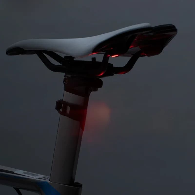 ROCKBROS Mni – lumière de vélo étanche Rechargeable par USB, phare arrière pour casque, lanterne pour vélo, LED, sécurité, conduite nocturne, feu arrière