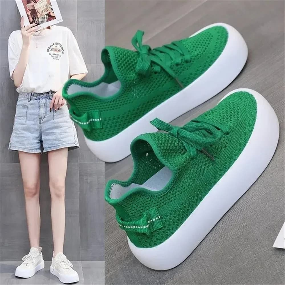 Chaussures à semelle optique en maille pour femmes, baskets rondes respirantes pour étudiants, muffin de sport astronomique, blanc, noir, vert, été, nouveau, 2024