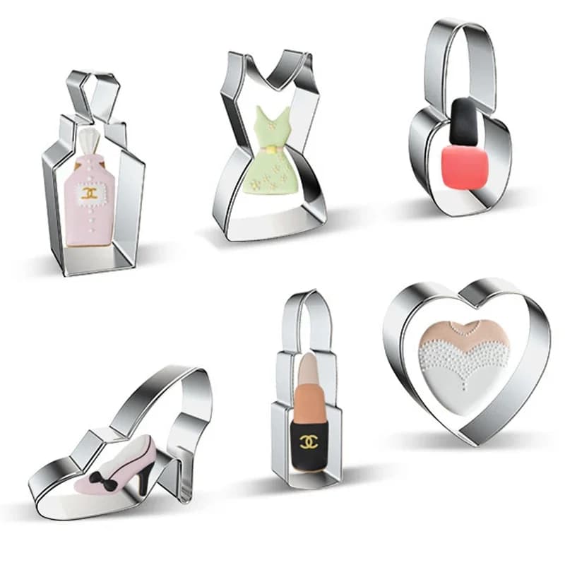 Outils de maquillage en acier inoxydable, moule à biscuits, rouge à lèvres, forme de parfum, moule à gâteau Fondant, pâtisserie 3D, emporte-pièces, outils à gâteaux
