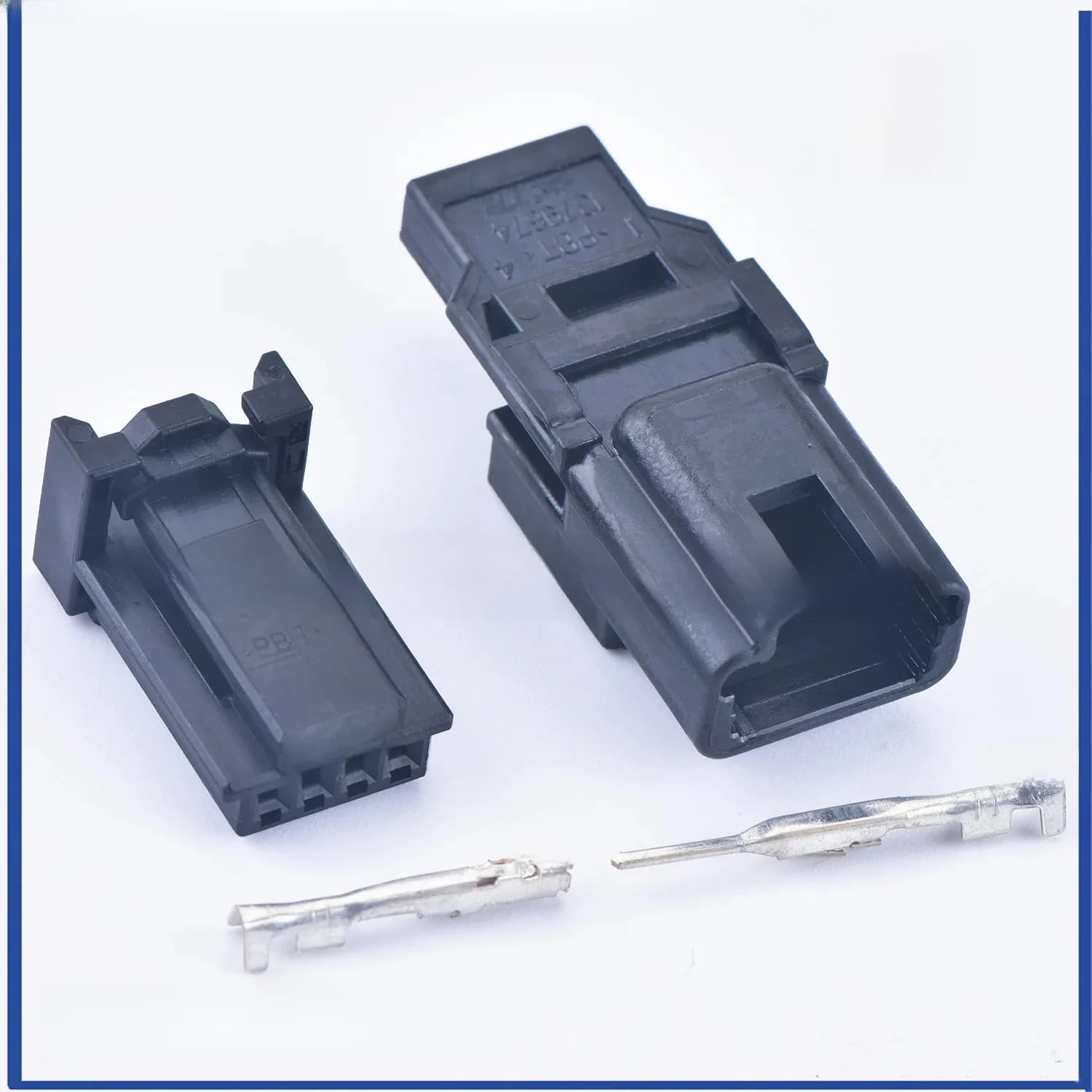 Connecteurs automobiles mâles femelles 1/5/10 à 4 broches 1379658 Gaine de coque CONN PLUG HSG 1379658 -1 1379674 -1 avec des épingles