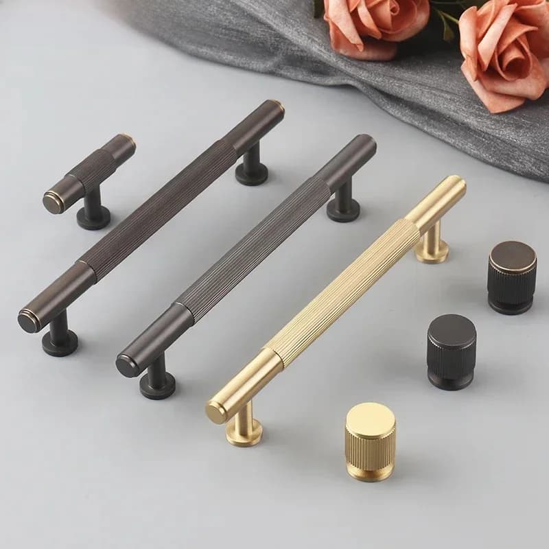 Poignées de meubles en laiton massif, armoire moderne en Bronze, commode, armoire, tiroir, boîte à chaussures, Bar à vin, boutons de quincaillerie