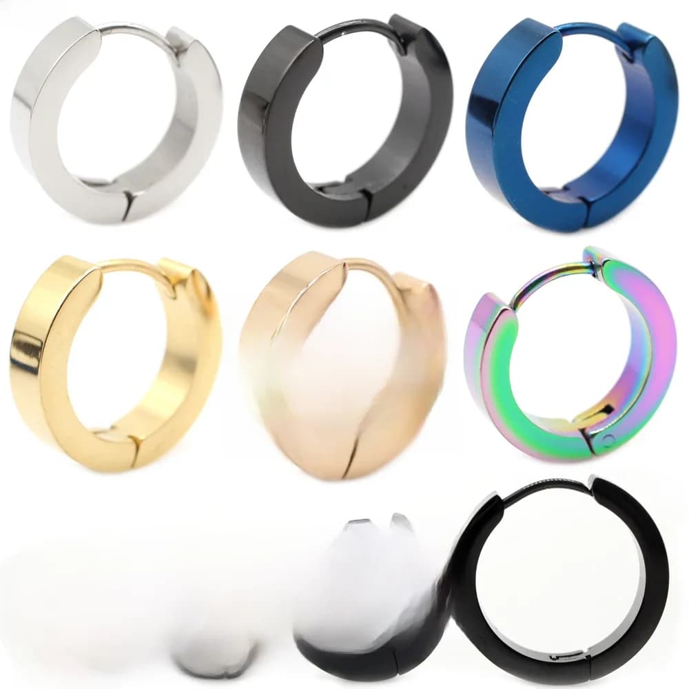 Alisouy Lot de 2 petites boucles d'oreilles créoles punk pour femmes et hommes, couleur or, noir, bleu, en acier inoxydable, rondes et lisses, bijoux