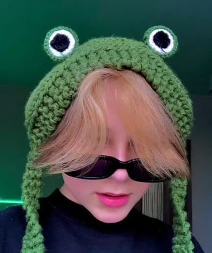 Chapeau de grenouille au crochet pour femme, Skullies d'hiver, costume de bonnet, chapeau d'anime pour bébé, accessoire de photographie, fête, cadeau pour femme, 2024