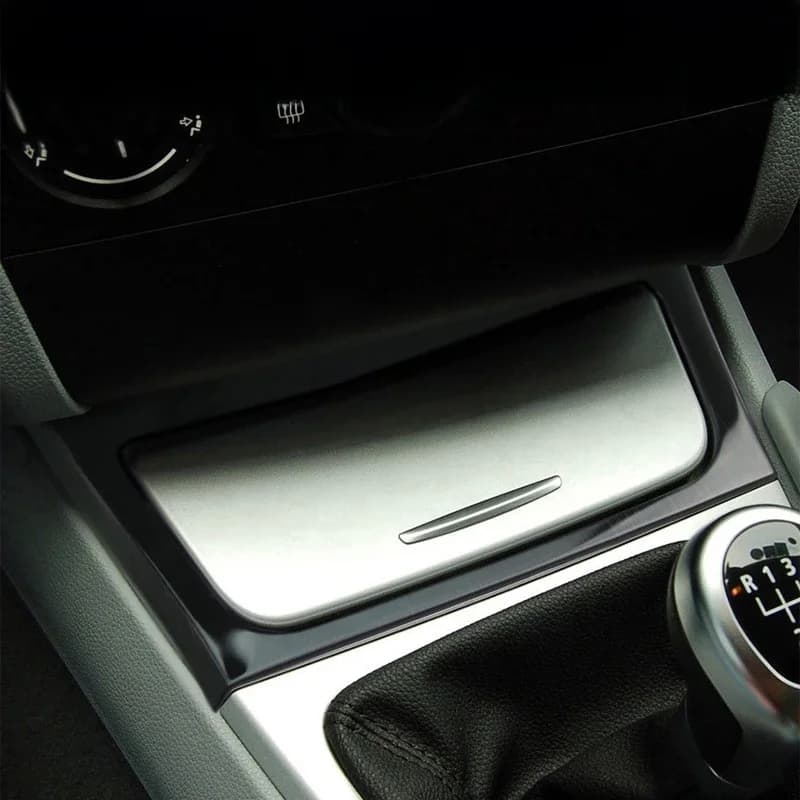 Porte-gobelet à eau pour garniture intérieure de voiture, couvertures de cadre, autocollants, accessoires automobiles, style pour BMW Série 1, E81, E82, E87, 2007-2011