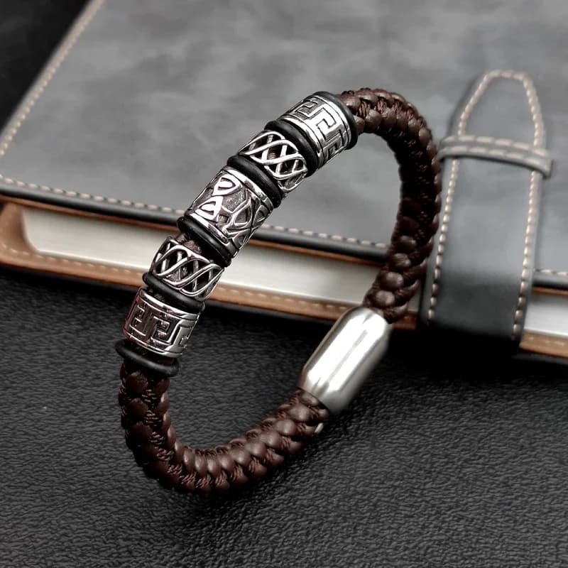 Bracelet en cuir café Style Punk, en acier inoxydable 316L, 5 perles Viking, fermoir magnétique puissant, 4 couleurs, cadeaux pour amis