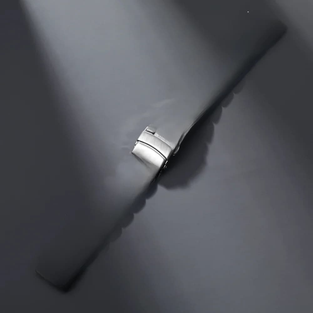 Bracelet de montre à maillons d'extrémité solides en acier inoxydable de 20 mm adapté à la montre Skx 6105