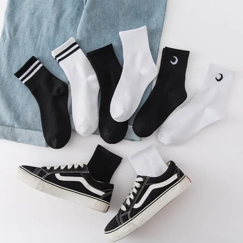 Rayé solide couleurs coton unisexe chaussettes Streetwear Harajuku noir blanc Couples Skateboard tricoté décontracté sport mode chaussettes