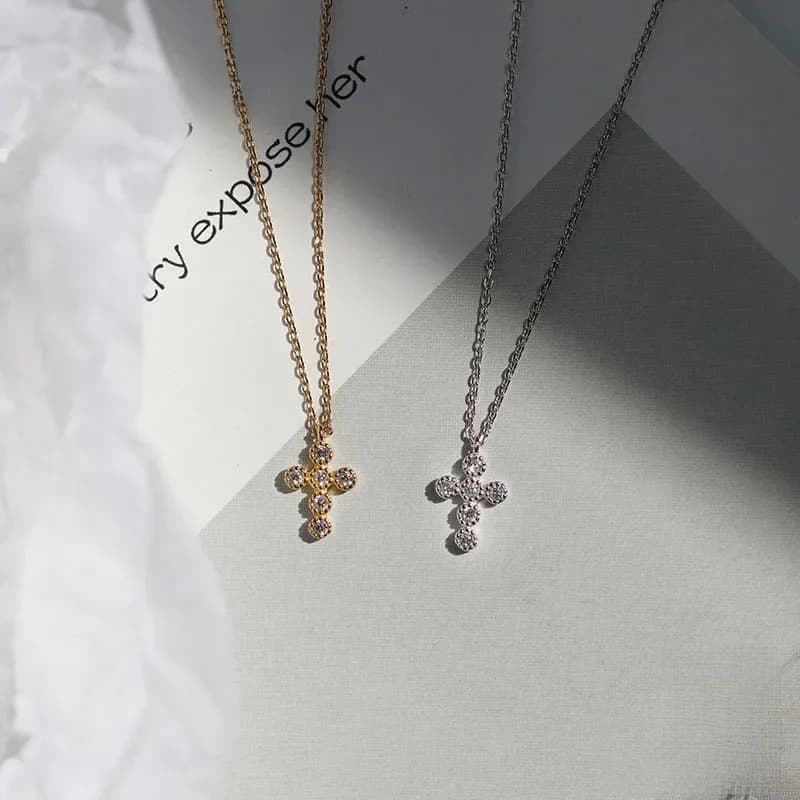 Collier en argent sterling 925 avec pendentif en croix pour femme, pavé simple en cristal, bijou de fête de mariage, idéal comme cadeau pour petite amie