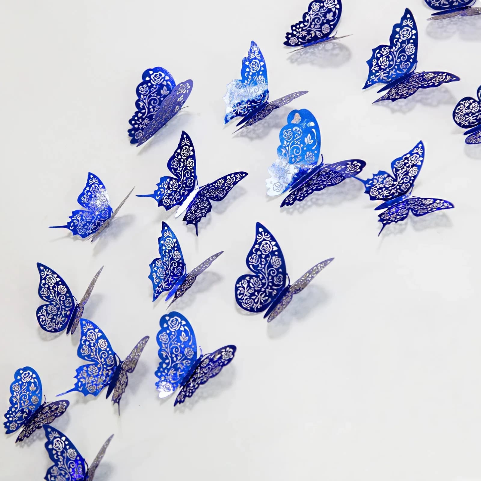 Autocollant mural papillon creux bleu Royal 3D, 12 pièces, papier Rose fleur Design, décoration de maison, sparadrap papillons de mariage, nouvelle collection