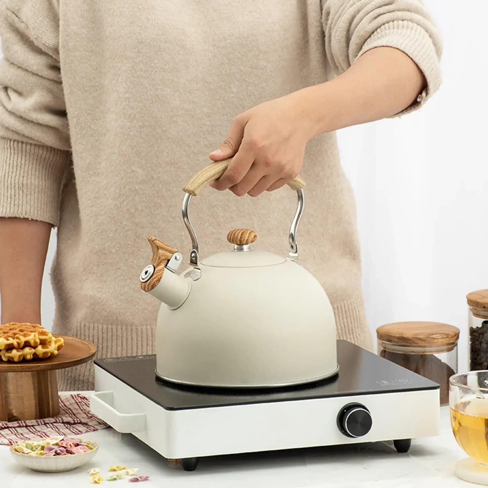 Bouilloire à thé sifflante en acier inoxydable, théière de qualité alimentaire, faire bouillir l'eau, compatible avec les cuisinières à gaz, cuisinière à induction, 2,5 L