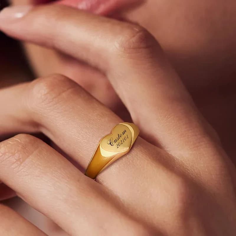 Oral alière Classique en Forme de Cœur Gravée et Personnalisée pour Femme, Bijoux en Acier Inoxydable avec Lettre d'Amour Initiale