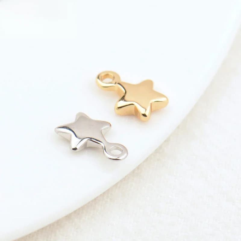 (1815)20 pièces 7x10MM trou 1.5MM 24K couleur or plaqué laiton petite étoile breloques haute qualité bijoux à bricoler soi-même accessoires