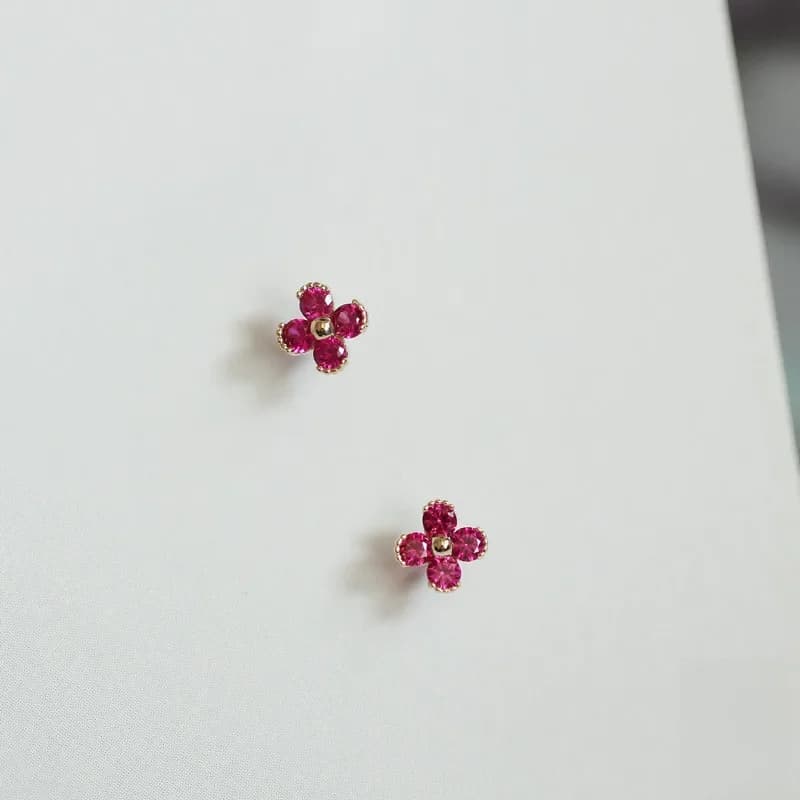 Boucles d'oreilles en argent Sterling 925 plaqué or 14K, Zircon rouge, jolie petite fleur, bijoux cadeau de mariage pour femmes