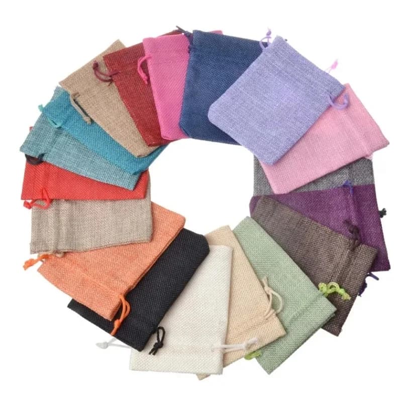 50pcs / lot 7x9 cm sac de toile de jute sac de lin sac à cordon sac d'emballage cadeau de mariage de Noël logo personnalisé