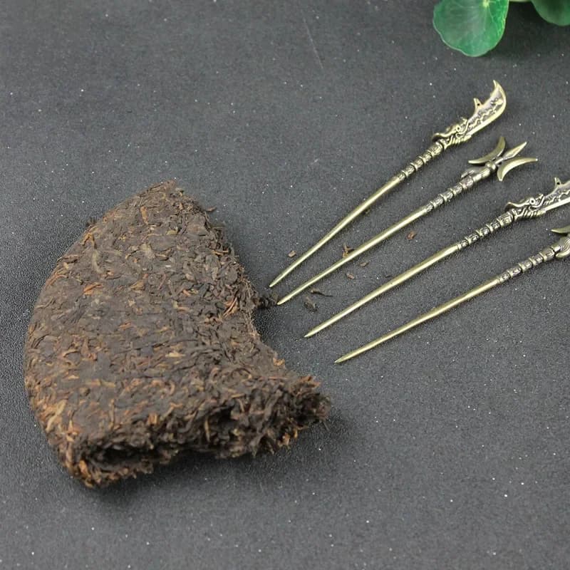 Arme chinoise ancienne, cuivre Halberd laiton massif, armes de guerrier blindées, couteau à thé Puer thé aiguille à thé, outil à cigares aiguille de passage