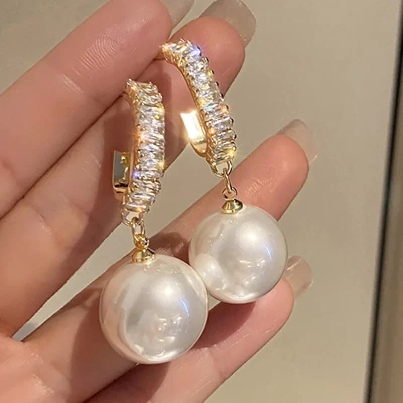 Boucles d'oreilles en perles blanches de Style coréen pour femmes, bijoux de tempérament en strass brillant, pour fête de mariage et fiançailles, nouvelle collection