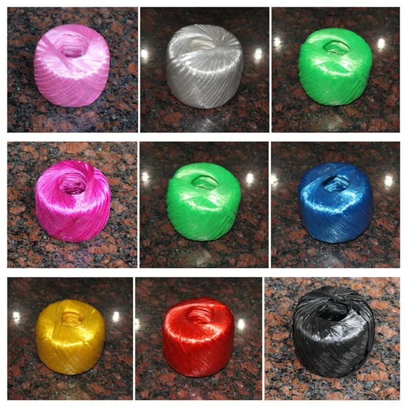Cordon d'emballage de cerclage en plastique, film lacrymal avec ceinture d'emballage de corde de boule d'herbe, cordon en nylon pour fleurs, cordon plat de plante, marque