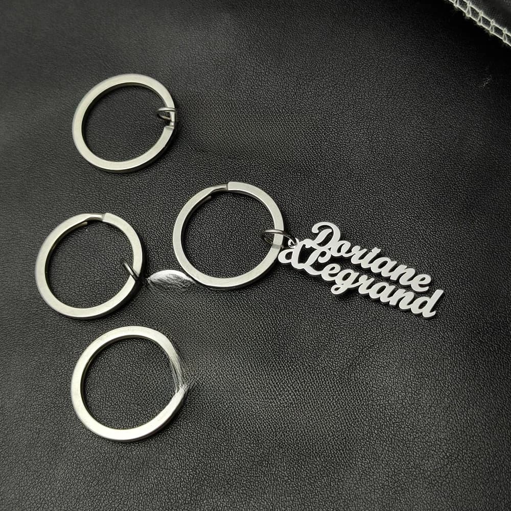 Porte-clés avec nom personnalisé, accessoires de clé de voiture, bijoux en acier inoxydable, porte-clés simple, mode
