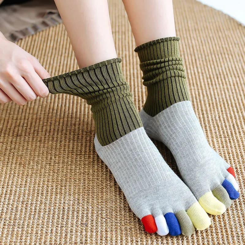 Chaussettes amusantes pour femmes, 100 coton, patchwork coloré, longues, à cinq doigts, courtes, pour filles, nouvelle collection