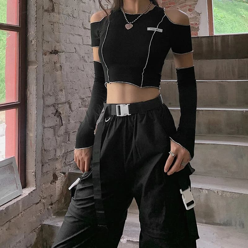 T-shirts gothiques noirs en Patchwork, manches asymétrique épaule dénudée, haut court Y2k, ourlet à volants, Hip Hop Techwear pour femmes
