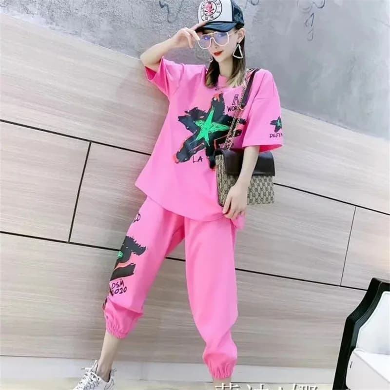 Ensemble Sportif Coréen Tendance Été 2026 pour Femme : T-shirt en Coton Imprimé à Manches Courtes et Pantalon Harem – Collection Deux Pièces
