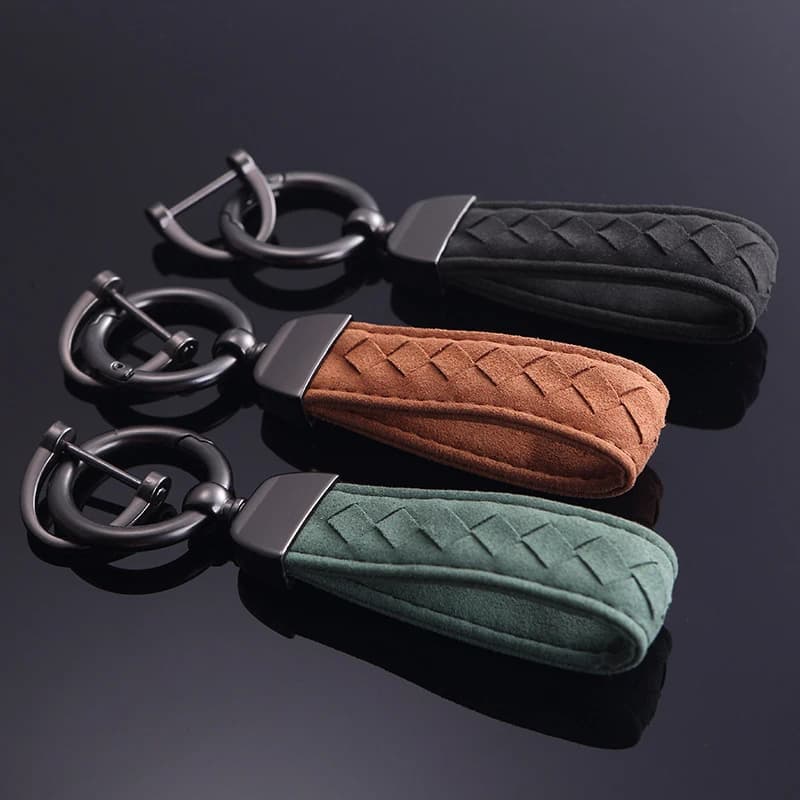 Porte-clés de luxe pour voiture en cuir suédé de haute qualité, porte-clés à boucle, pendentif de sac en nubuck, breloques, meilleur cadeau de Noël pour couple
