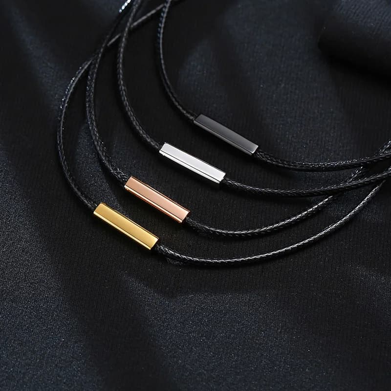 Collier ras du cou en corde noire pour hommes, avec boucle magnétique