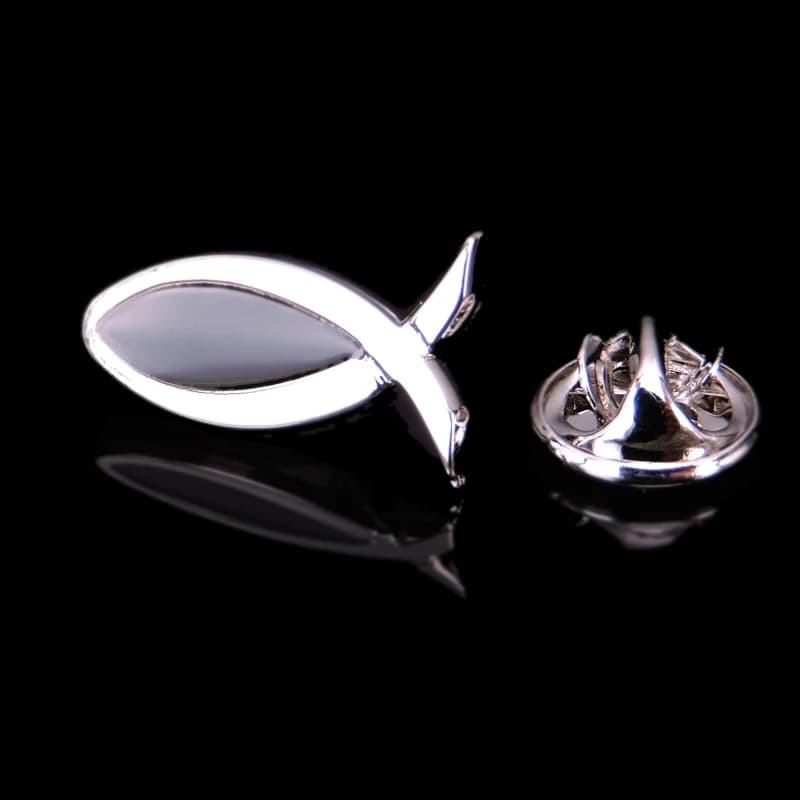 Broche poisson noir pour hommes et femmes, modélisation animale, épingle à revers, vêtements, sac à dos, badge, bijoux à la mode