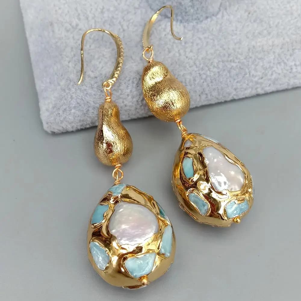 Y·YING Boucles d'oreilles pendantes en perles blanches naturelles cultivées, forme goutte d'eau, avec larimar bleu et perles brossées