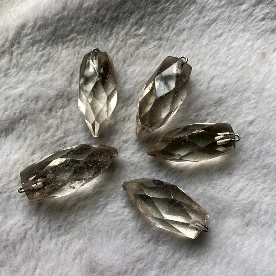Lot de 5 pendentifs en perles de quartz fumé transparent à facettes, pierre naturelle de guérison, pour bijoux