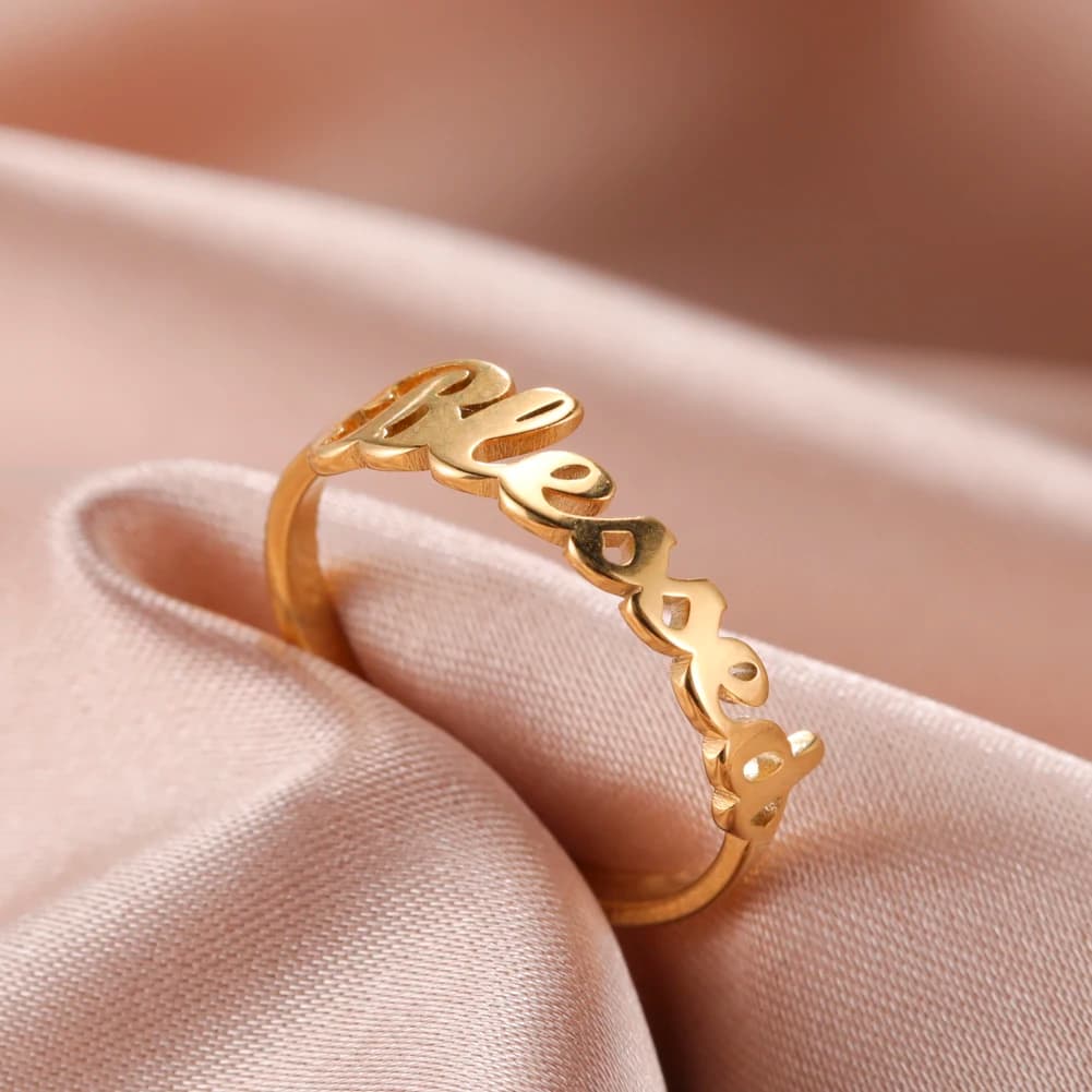 COOLTIME lettres bénies anneaux en acier inoxydable Couple bague pour femmes hommes mode 2026 nouveaux bijoux de mariage cadeau en gros