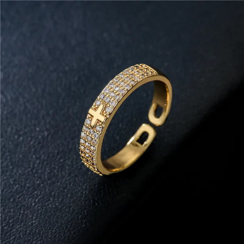 Bague Croix Classique Bling Bling 2026 Tendance Couleur Or CZ Ouverte Ajustable Vente en Gros Bijoux Chrétiens Cadeau
