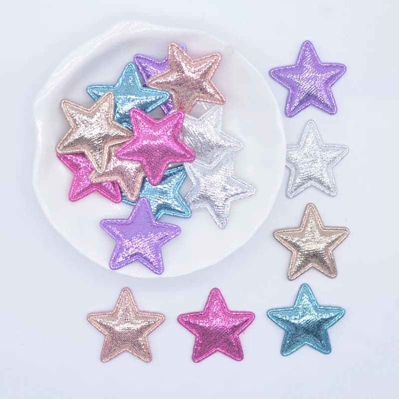 100 pièces 25mm rembourré paillettes tissu coeur Appliques pour bricolage chapeau vêtements patchs de couture à la main chapeaux pinces à cheveux accessoires