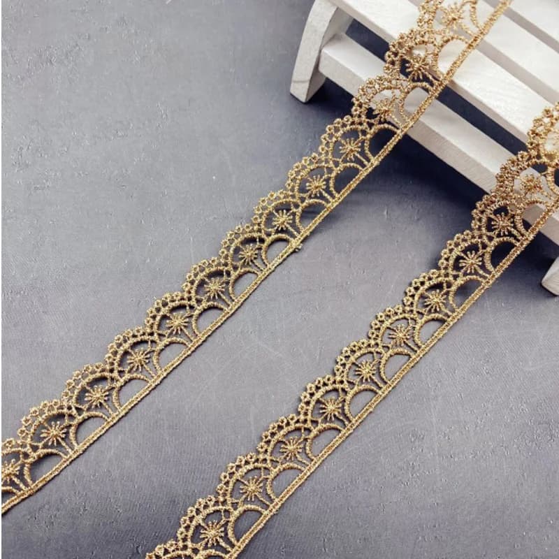 Tissu ondulé doré à fleurs creuses, 10Yards, 1.5cm de large, dentelle fluorescente pour mariage, fil d'or, broderie, accessoires en dentelle, garniture