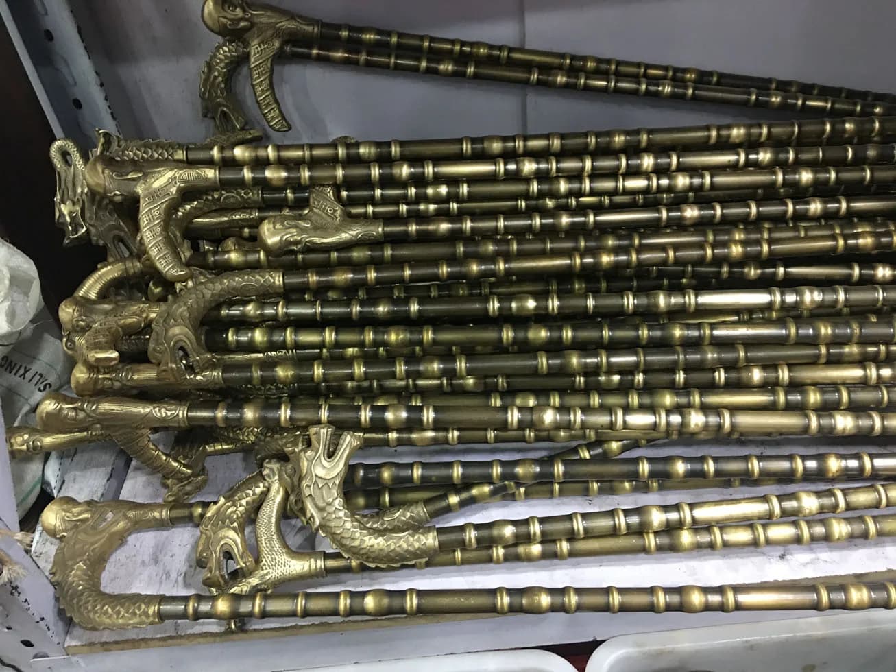Bâton d'escalade multifonctionnel, béquille en métal bronze, comprend des poignées amovibles, totem animal de bon augure, longueur de poignée 90 ~ 100cm, 21 styles